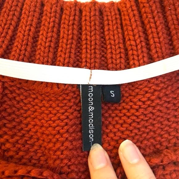 Moon & Madison Sweater🧡 - Picture 3 of 4
